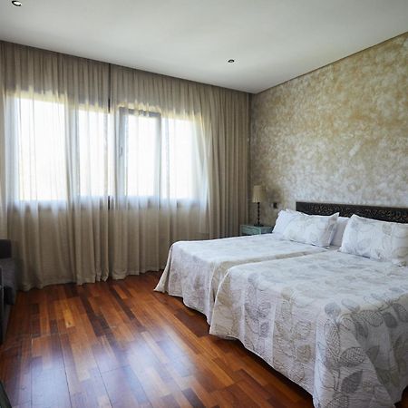 Hotel El Mirlo Blanco Канделеда Экстерьер фото