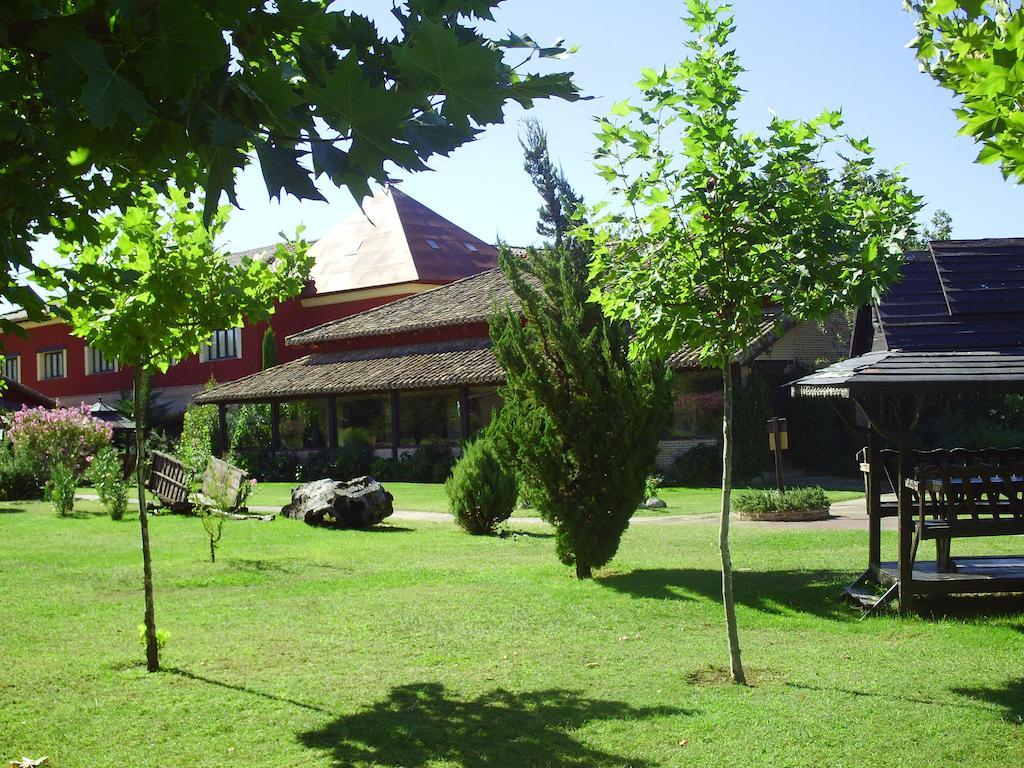 Hotel El Mirlo Blanco Канделеда Экстерьер фото