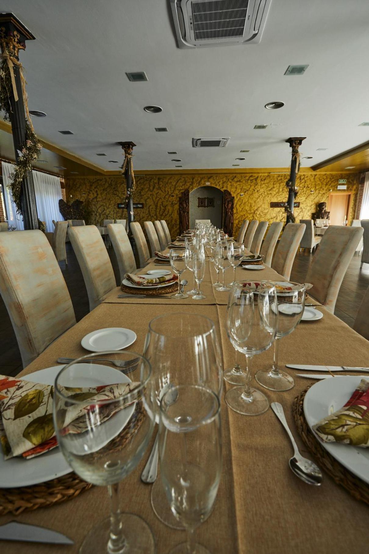 Hotel El Mirlo Blanco Канделеда Экстерьер фото